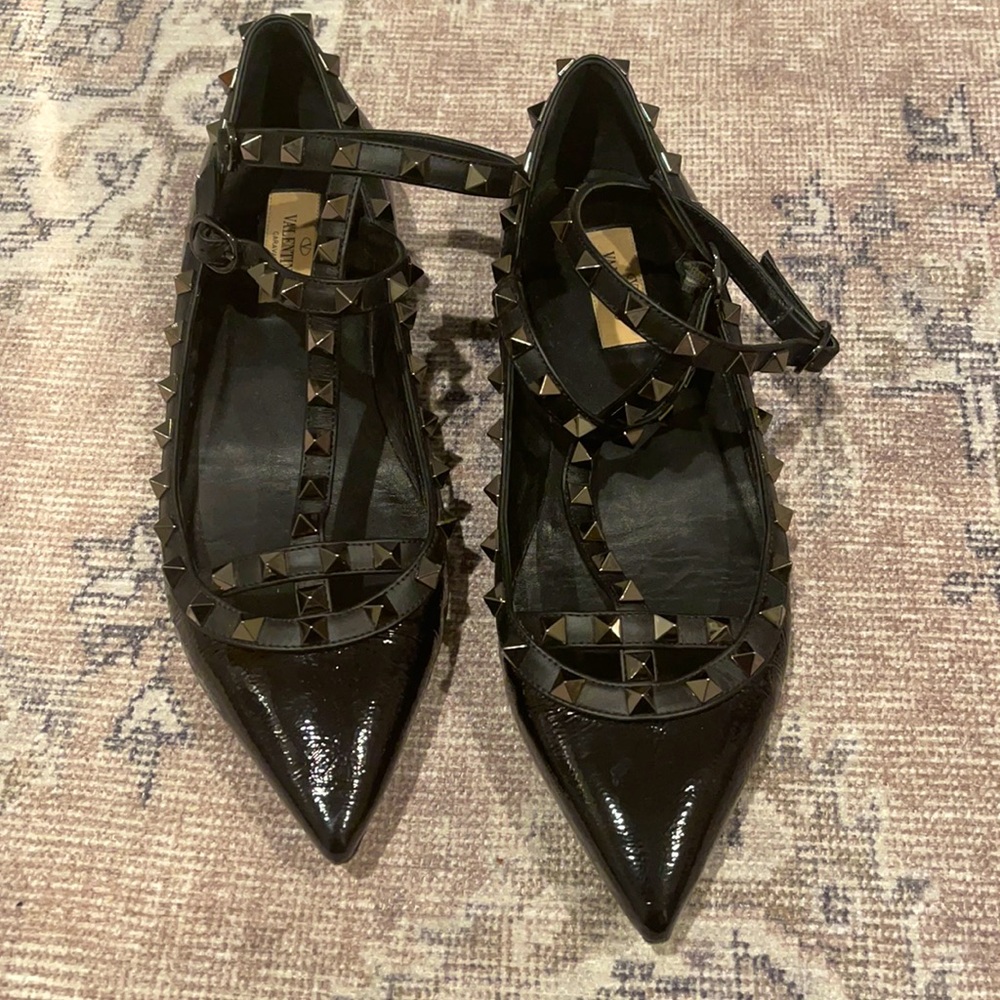 Valentino rockstud caged flat in black